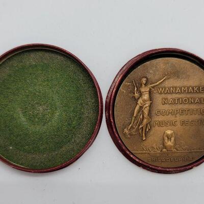 Lot JMO9: Rare 1909 Wanamaker Philadelphia National Competition Bronze Music Festival Award