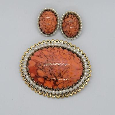 Lot JMO10: Beautiful Brooch and clip-on earrings set made in Germany 
