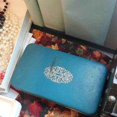 Costume Jewelry & Boxes