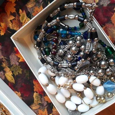 Costume Jewelry & Boxes