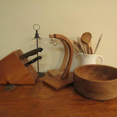 Wooden Kitchen Goods (Knife Block, Banana Hooks, Turned Bowl, etc.)