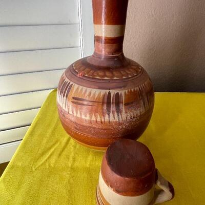 LOT 117  GROUP OF VINTAGE MEXICAN POTTERY 