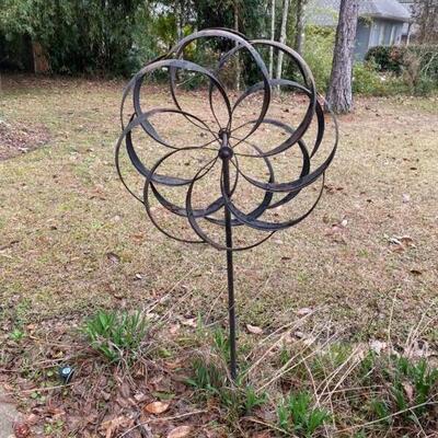 Metal Outdoor Garden Spinning Wind Wheel