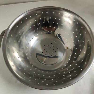 Metal strainer