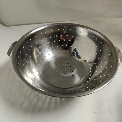 Metal strainer