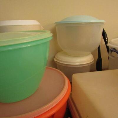 Storage Containers (Some Vintage Tupperware)