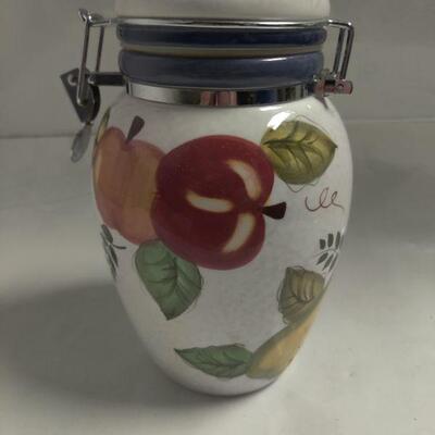 Sugar container with locking lid