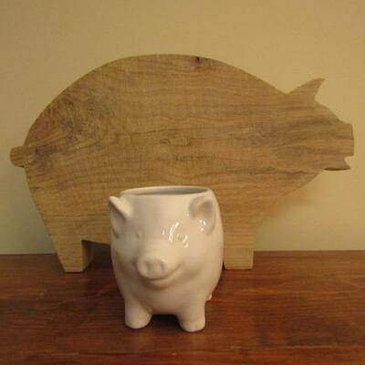 Pig Theme Cutting Board and Coffee Mug