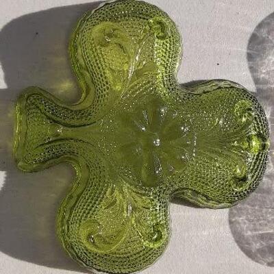 4 Tiara Sandwich Club Ashtrays