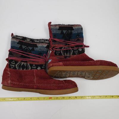 TOM'S AZTEC SUEDE SHERPA LINED BOOTS W10 (LOT)