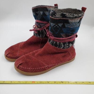 TOM'S AZTEC SUEDE SHERPA LINED BOOTS W10 (LOT)