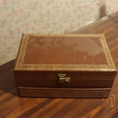 Jewelry & Jewelry Box