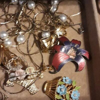 Jewelry & Jewelry Box