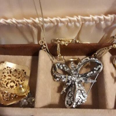 Jewelry & Jewelry Box