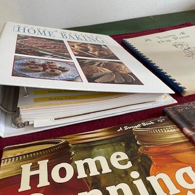 :Lot 635 - Cookbooks