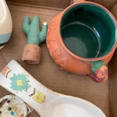 Lot 650 - Southwest Items
