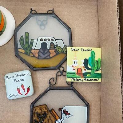 Lot 652 - Southwest items