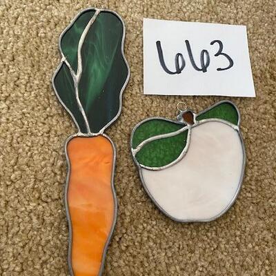 Lot 663 - Stained Glass Carrot and Peach