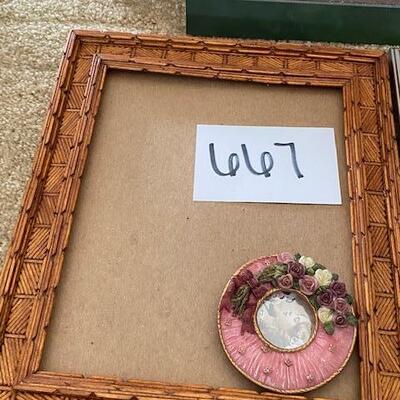 Lot 667 - Frames