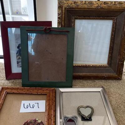 Lot 667 - Frames