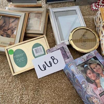 Lot 668 - Frames