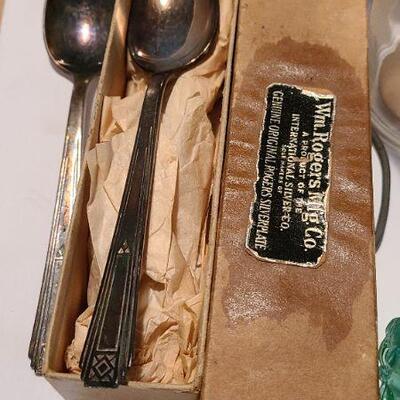 Lot 245: Lighting Rod Insulator, Glassboro Glass and More
