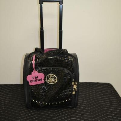 LOT 471 ROLLING SUITCASE