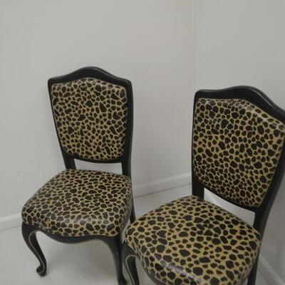 LOT 476 PAIR OF HAND PAINTED ANIMAL PRINT CHAIRS