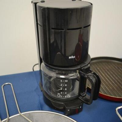 LOT 408 COFFEE MAKER AND KITCHEN ITEMS