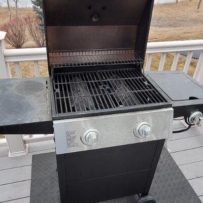 Lot 182: Gently Used Dyna Glo Propane Gas Grill