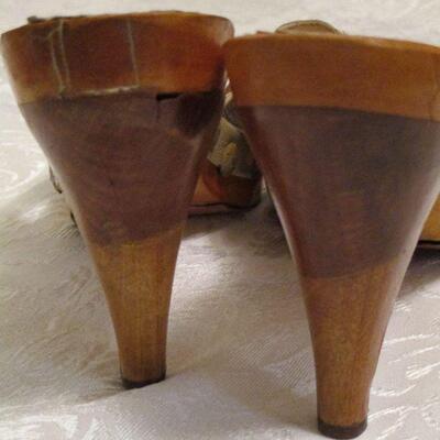 #4 Women's Size 6 Wooden high heel shoes