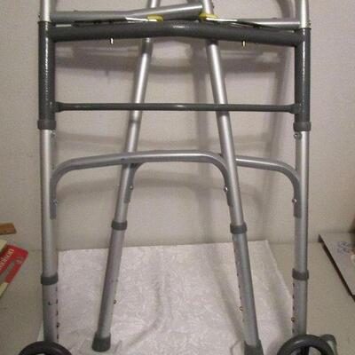 #5 Walker, Aluminum for Adults. Excellent condition.
