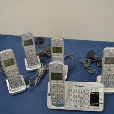LOT 495 PANASONIC CORDLESS PHONE SYSTEM MODEL KX-TGE470