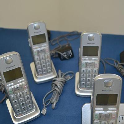 LOT 495 PANASONIC CORDLESS PHONE SYSTEM MODEL KX-TGE470