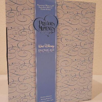 Lot 196: New 2006 Precious Moments ARIEL from THE LITTLE MERMAID Photo Frame Disney 