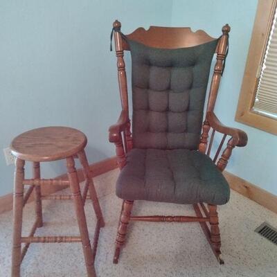 LOT 51   WOOD ROCKING CHAIR AND BAR STOOL