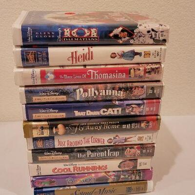 Lot 199: Large Assortment of Vintage DISNRY VHS Movies 