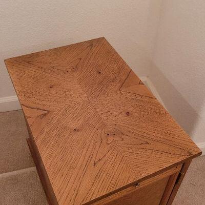 Lot 206: Vintage LANE Mid Century Modern Side Table w/ Magazine Storage 
