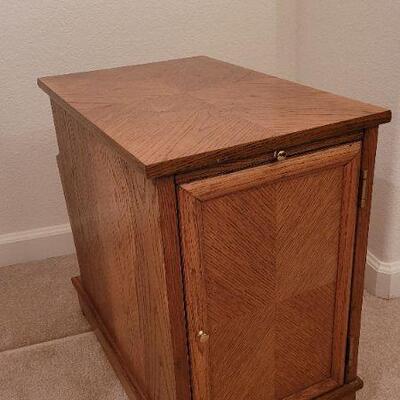 Lot 206: Vintage LANE Mid Century Modern Side Table w/ Magazine Storage 