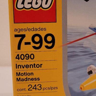 Lot 218: New 2003 LEGO Inventor Series MOTION MADNESS Set 