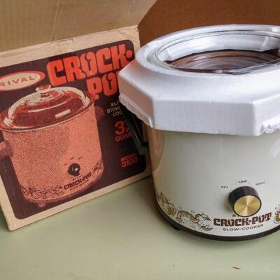 Vintage Crock Pot in the original box