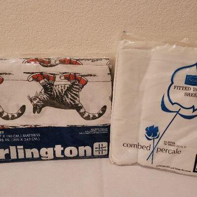 Lot 244: Vintage NEW FULL/DOUBLE Sized Sheet Set Sneaker Cat 