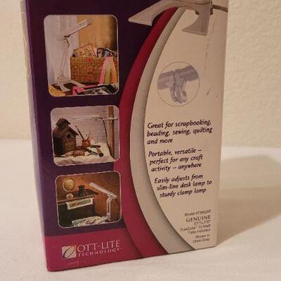 Lot 246: New OTTLITE True Color Universal Craft Lamp CLIP FEATURE 