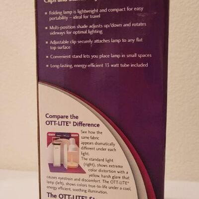 Lot 246: New OTTLITE True Color Universal Craft Lamp CLIP FEATURE 