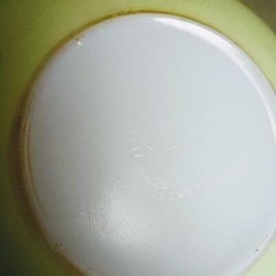 Green Pyrex Bowl with cover