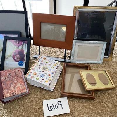 Lot 669 - Frames