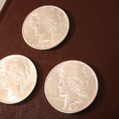 3 1922 Peace silver dollars