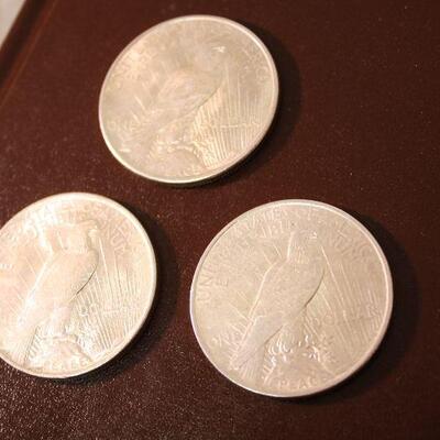 3 1922 Peace silver dollars