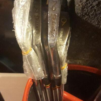 Vintage Spalding Golf Clubs 