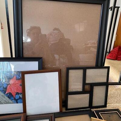 Lot 671 - Frames